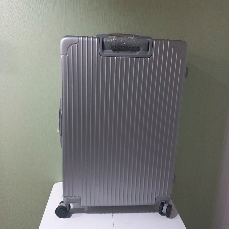 28인치캐리어 콜마르 실버 새상품--2