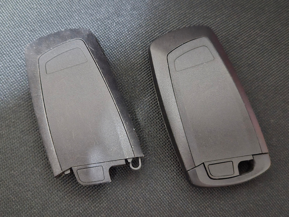 “세탁기에 돌아간 BMW 스마트키… 과연 살릴 수 있을까?” BMW 520D F10 2016 키 세탁기 침수 수리--1