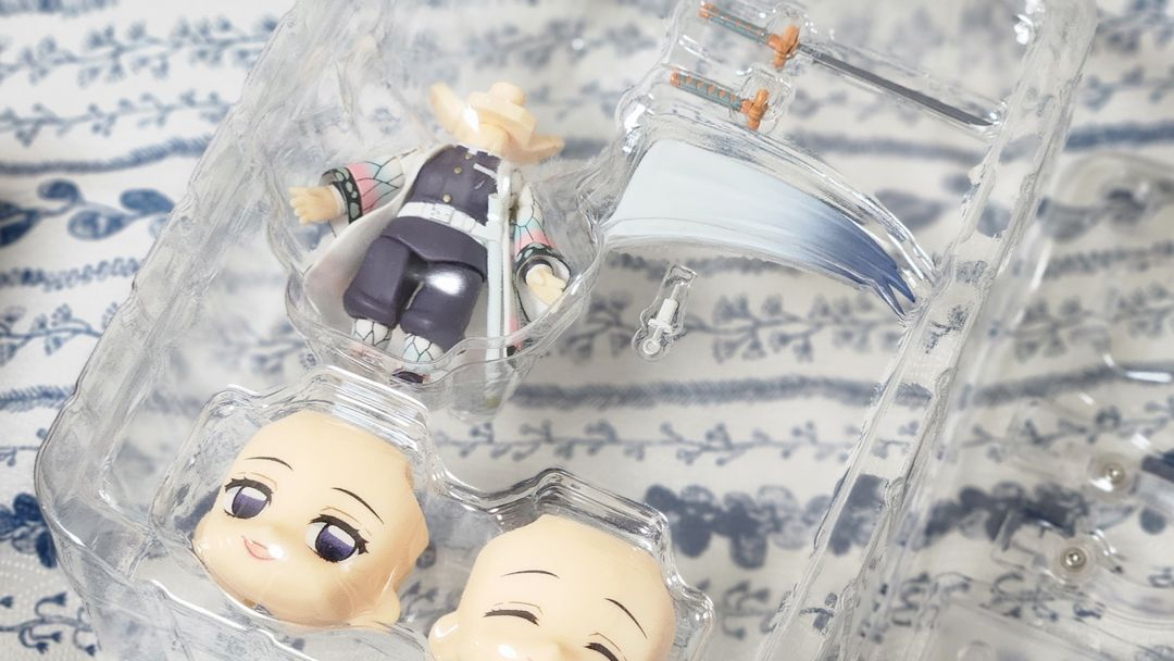 귀멸의 칼날 코쵸우 시노부 넨도로이드 돌 피규어 이미지