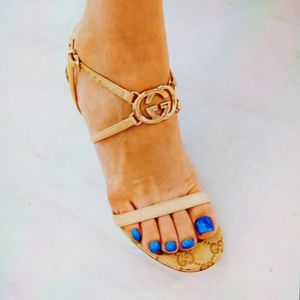 정품- 구찌 샌들