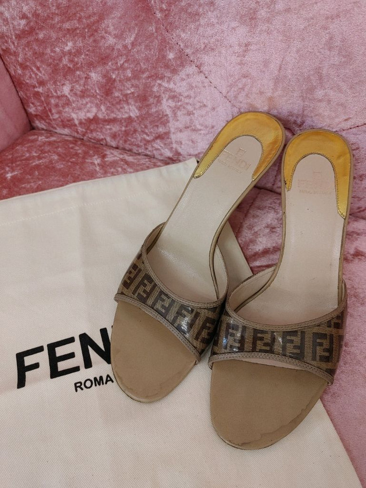 정품- 펜디 슬리퍼힐--4