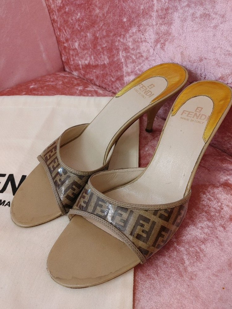 정품- 펜디 슬리퍼힐--8