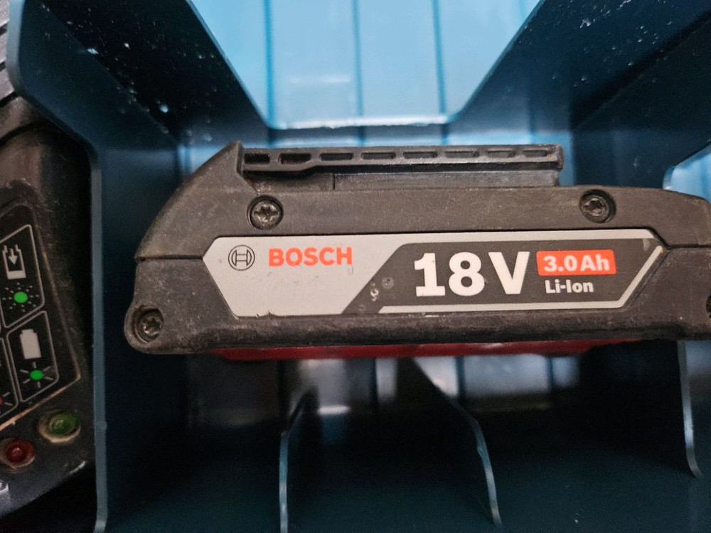 보쉬 GSA 18 V-LI 충전식 왕복톱 컷쏘 세트 이미지
