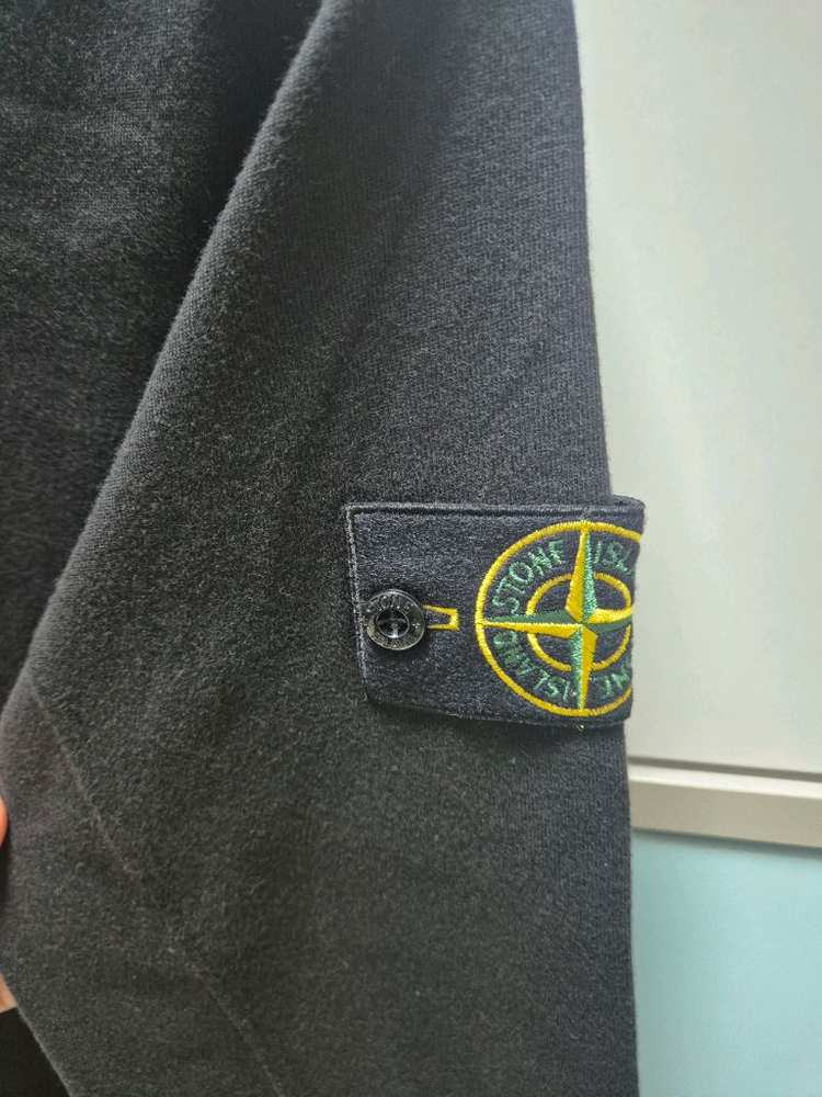 스톤아일랜드 롱슬리브 블랙 이미지