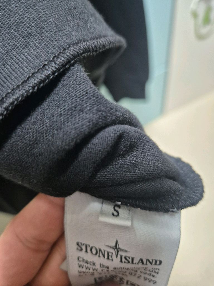 스톤아일랜드 롱슬리브 블랙 이미지