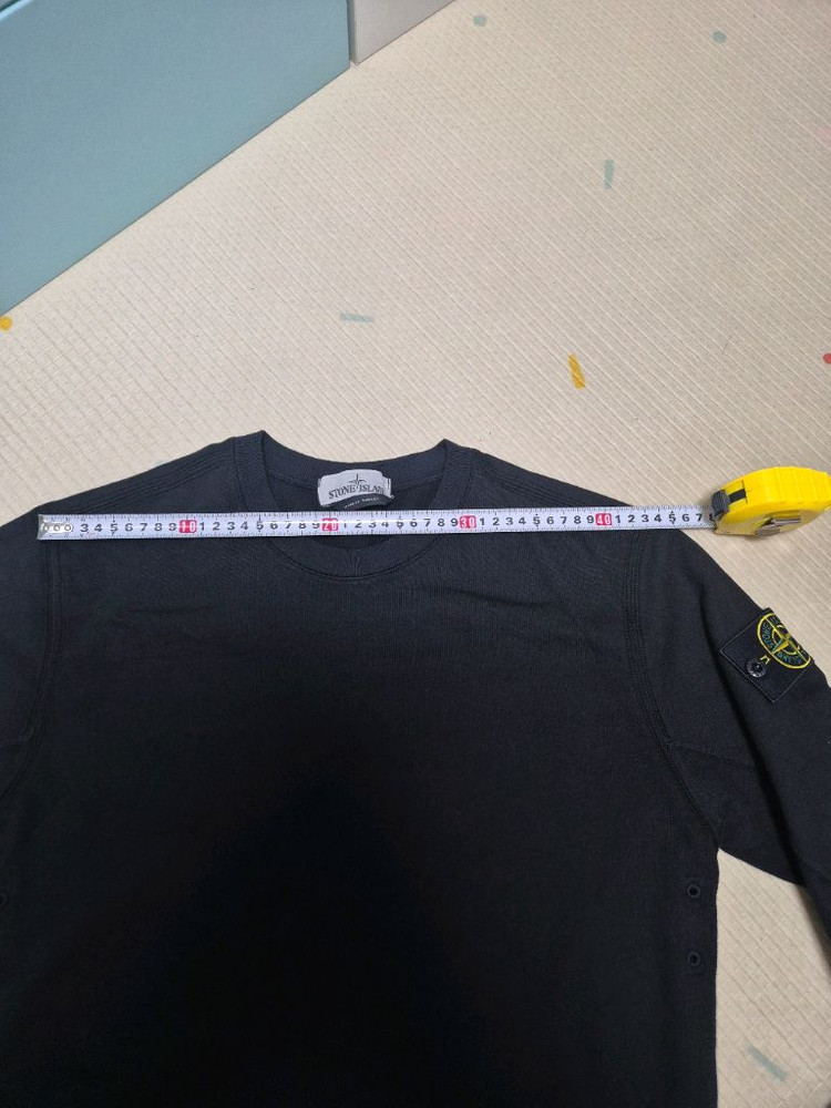 스톤아일랜드 롱슬리브 블랙 이미지