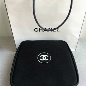 새상품)샤넬 대형 파우치 화장품 이미지