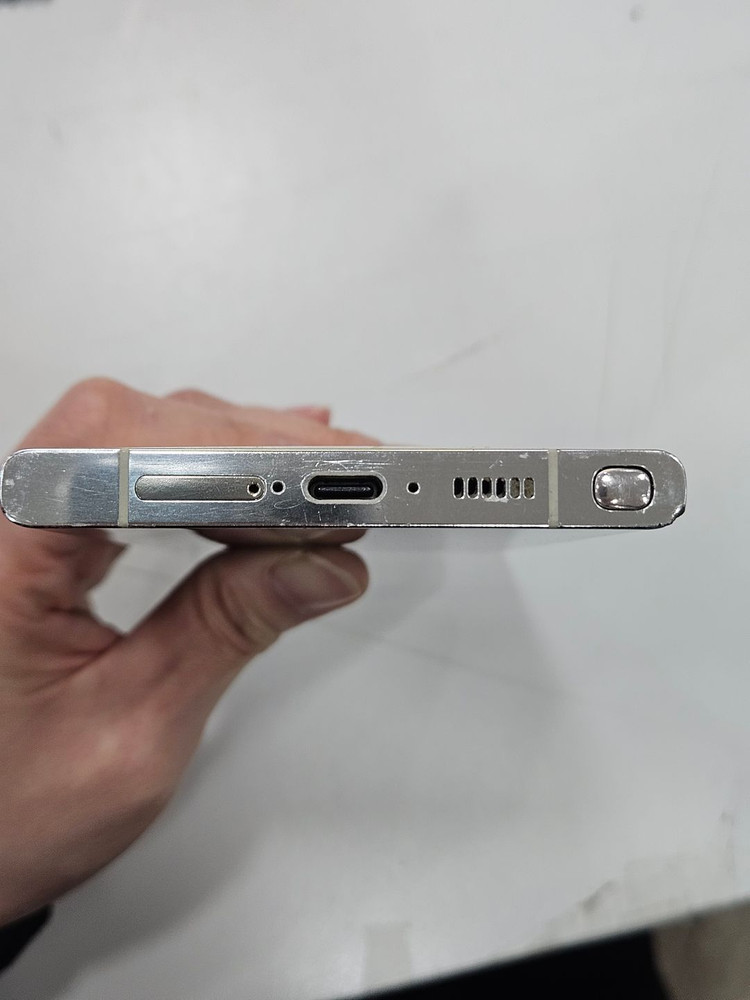 갤럭시S23울트라 256GB 이미지