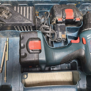 보쉬 GSR 14.4-2 충전 드릴 세트 이미지