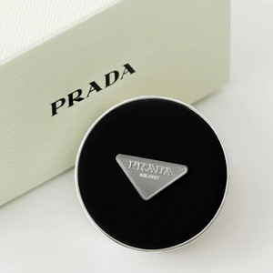 프라다 리빌 메쉬 쿠션 파운데이션