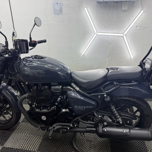 로얄엔필드 샷건 650 1732km