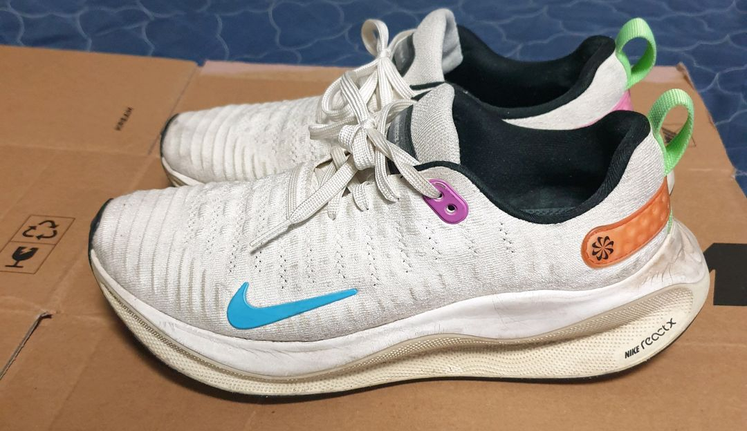 나이키 인피니티 런4 SE 푸시아드림 런닝화 (250) 이미지