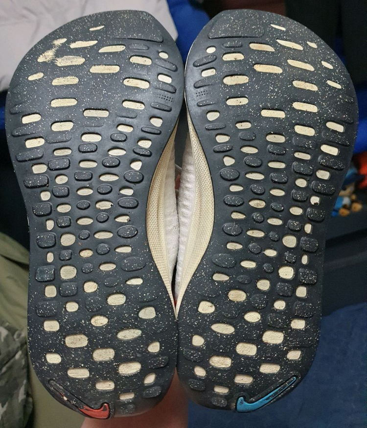 나이키 인피니티 런4 SE 푸시아드림 런닝화 (250) 이미지