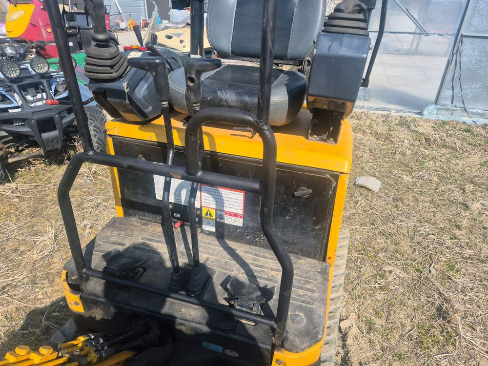 농업용 1톤 굴삭기 동양 tyn te1000 이미지