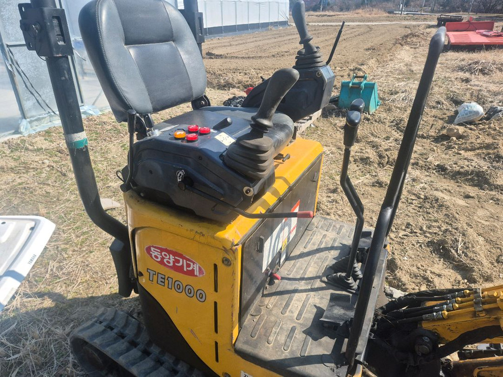 농업용 1톤 굴삭기 동양 tyn te1000 이미지