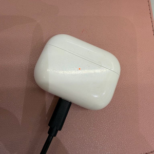 에어팟프로2 본체 이미지