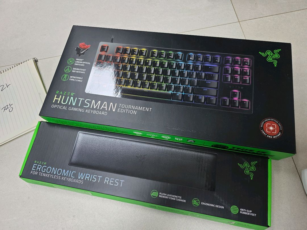 레이저 헌츠맨 V2 tkl+팜레스트+커버 이미지