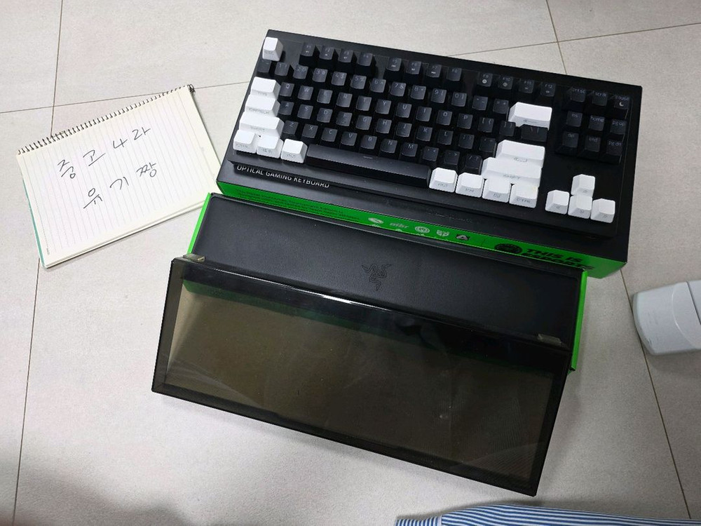 레이저 헌츠맨 V2 tkl+팜레스트+커버 이미지
