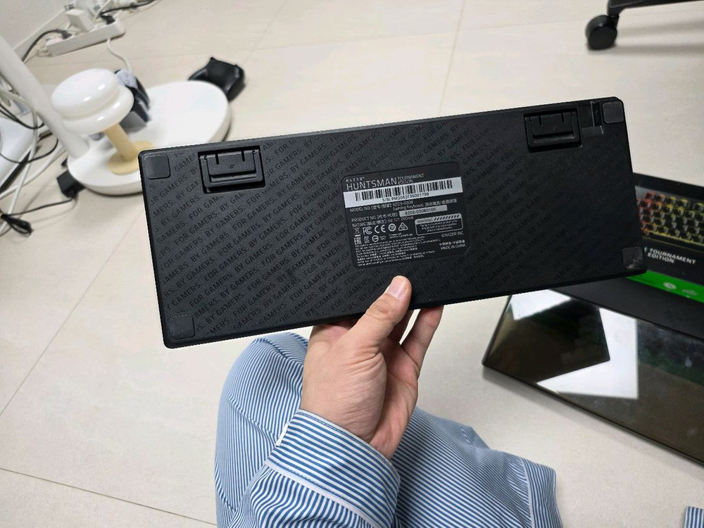 레이저 헌츠맨 V2 tkl+팜레스트+커버 이미지