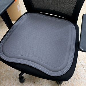 실리콘 쿨링 방석 차량용 사무실 의자 미끄럼방지 논슬립 방석