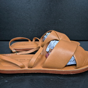 쿠에른 베니스 샌들 245