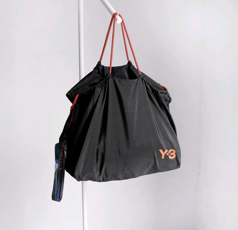 Y-3 요지 야마모토 비치백 이미지