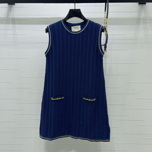 구찌 GG 체인 장식 울 니트 크루넥 미니 여성원피스 (2컬러)