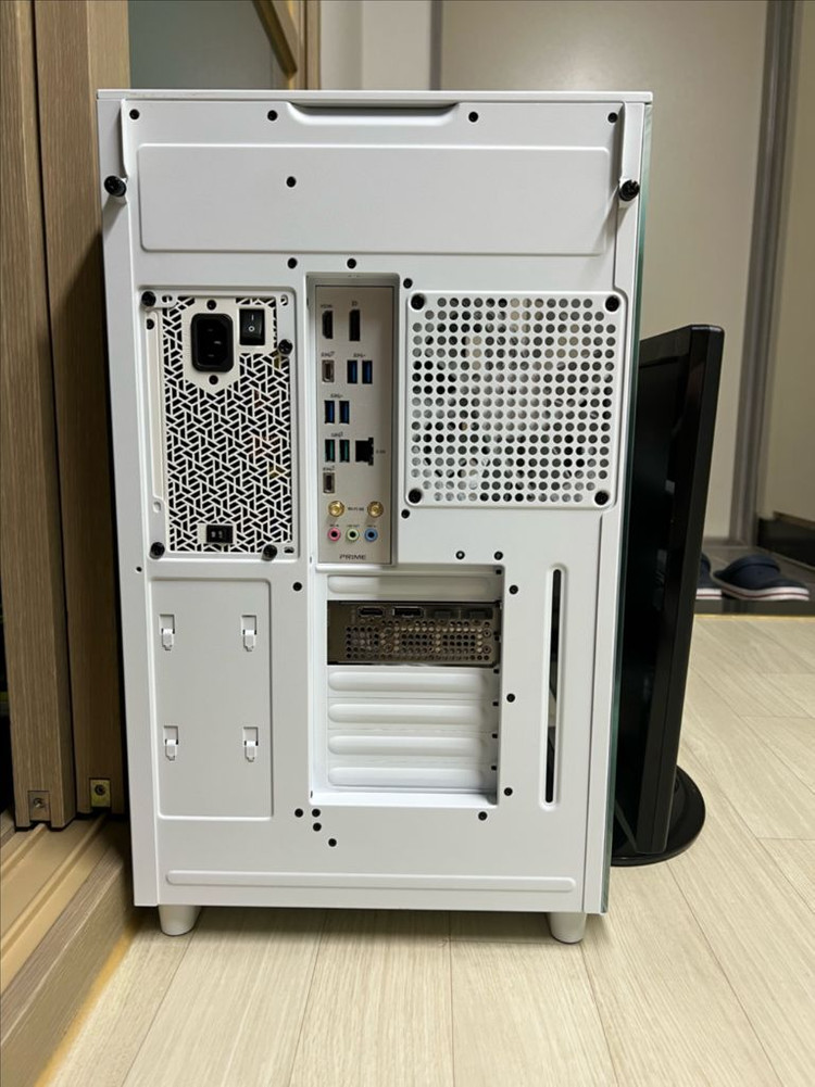 고사양 컴퓨터 i9-14900K / Z790 / RTX5060 팝니다. 이미지