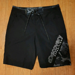 (거의새옷수준)디스커버리 남성 기능성 블랙 반바지, 30사이즈