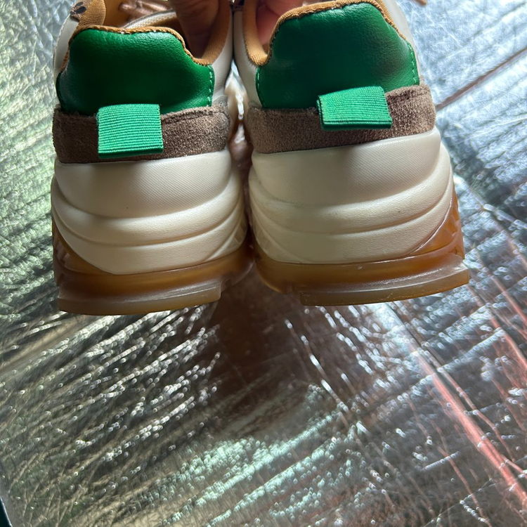 사이즈 240 레오파드 호피무늬 호피 신발 운동화 스니커즈 팝니다 이미지