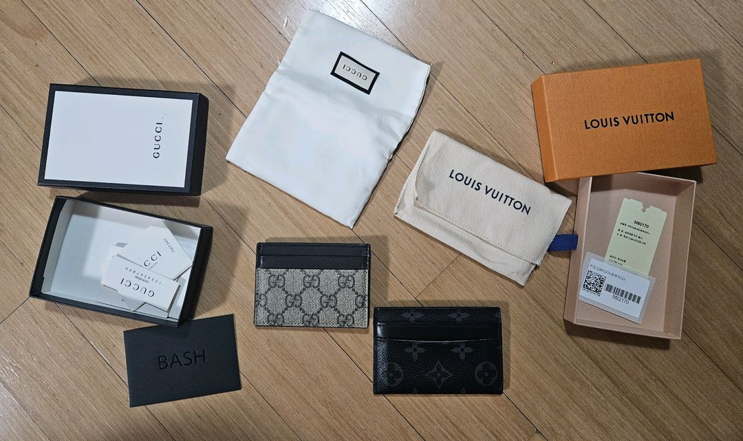 구찌 머니클립 지갑 308915 , 루이비통 카드지갑 M62170 이미지