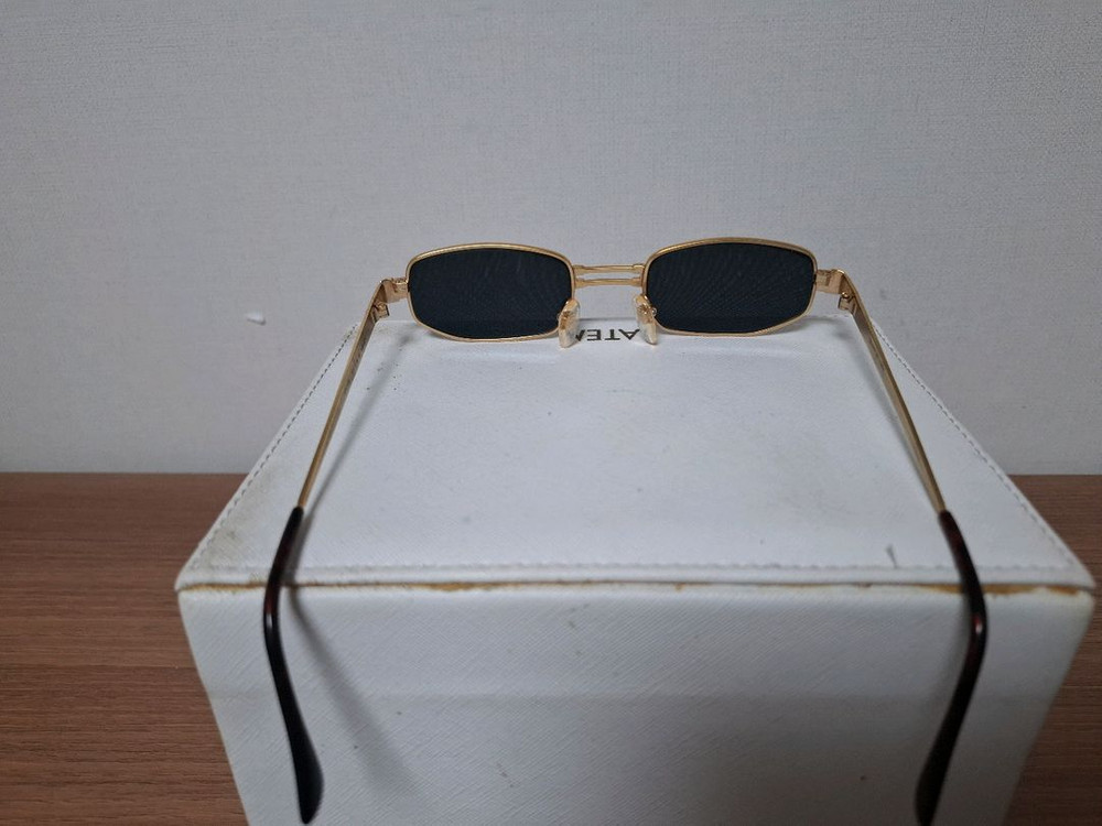 골드블랙 선글라스 이미지