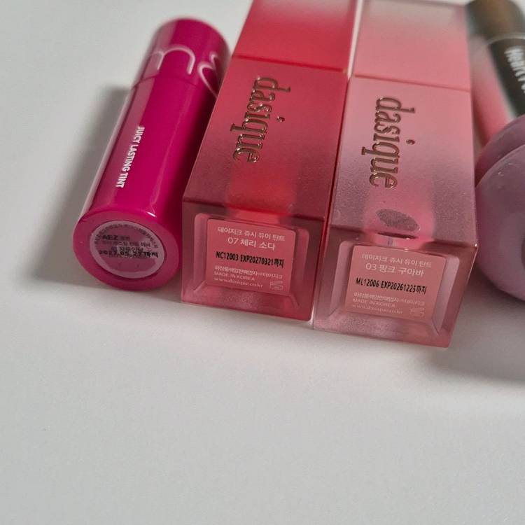 여쿨, 뉴트럴톤 블러셔, 립제품 묶음판매! 초기 화장품 마련에 좋아요(클리오 단종블러셔, 단델리온, 도토리좋아해 등 이미지