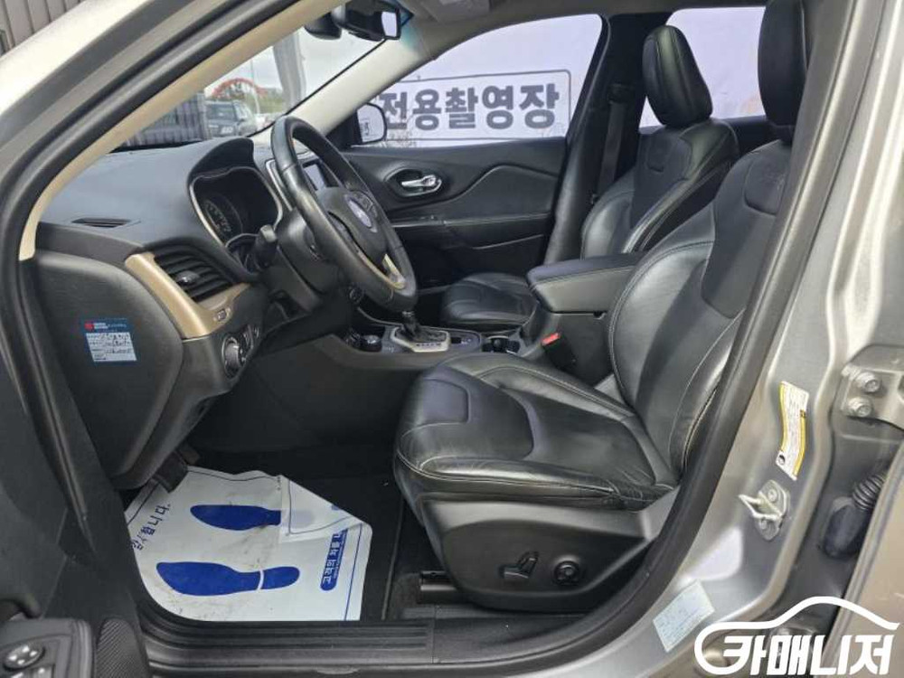 [지프]체로키(KL) 2.4 론지튜드 AWD (5인승) #3월급매--9