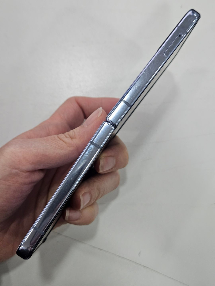 갤럭시Z플립4 256GB 블루 가성비폰--2