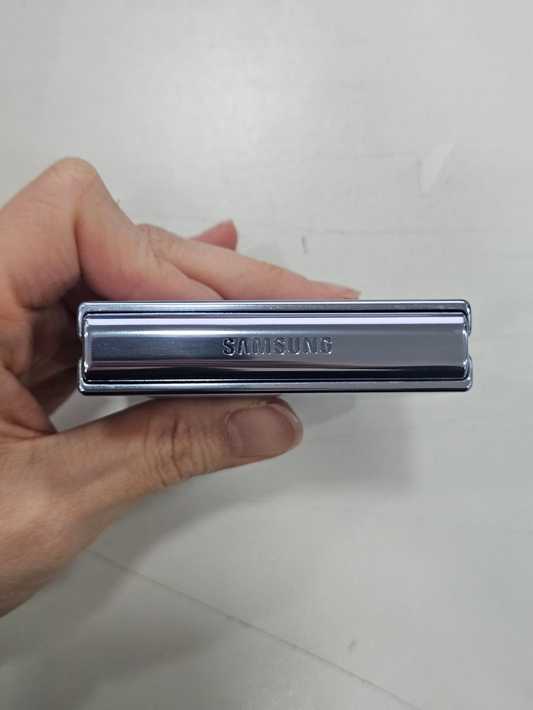 갤럭시Z플립4 256GB 블루 가성비폰--3