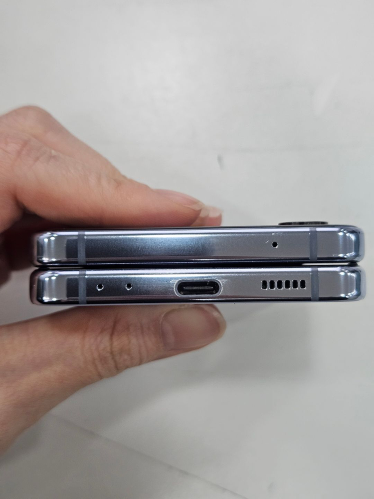 갤럭시Z플립4 256GB 블루 가성비폰 이미지