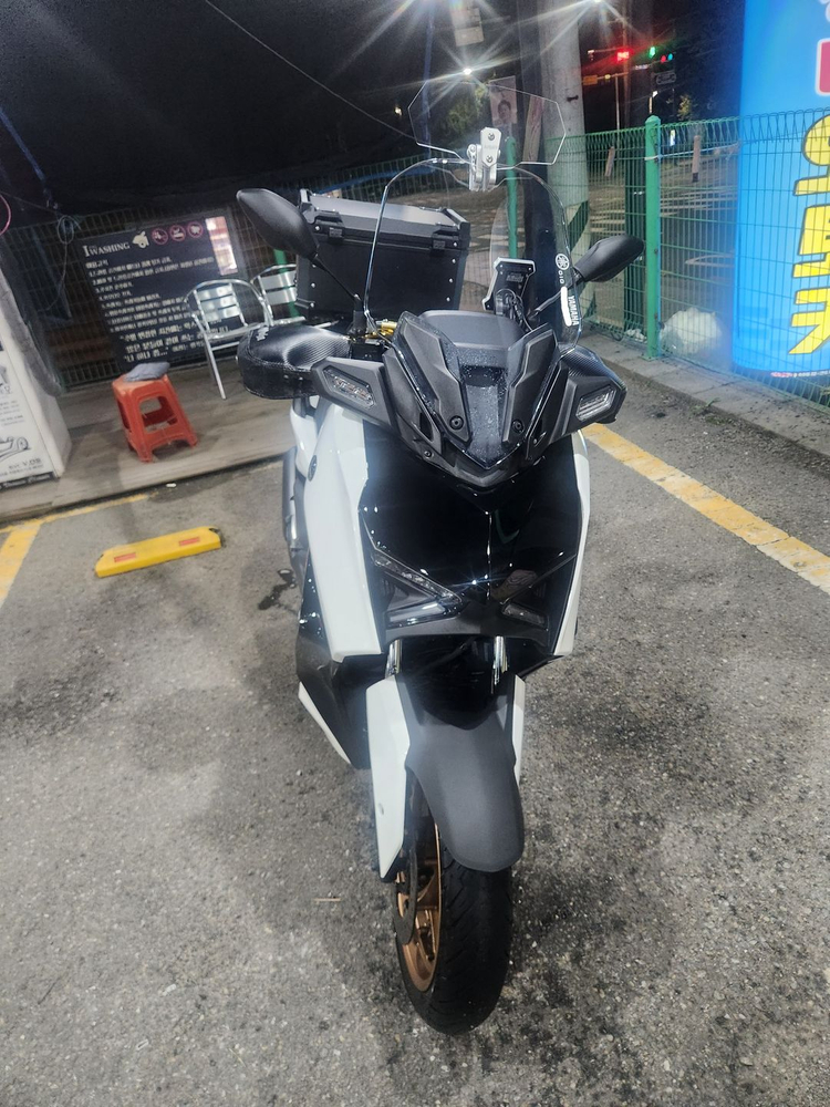 XMAX 300 ABS 24년식 정비완료 출퇴근 배달 부업용 오토바이 이미지