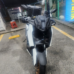 XMAX 300 ABS 24년식 정비완료 출퇴근 배달 부업용 오토바이 이미지