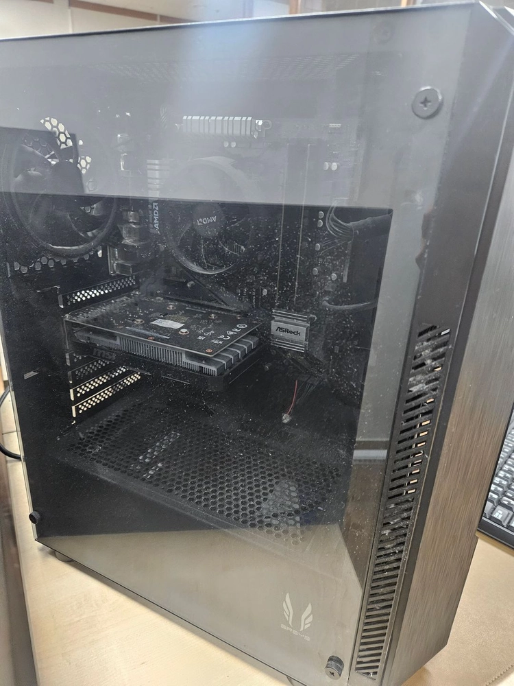 데스크탑 PC : RYZEN 3500X / 16G RAM / SSD 500GB / GTX 1650S - 안심되는 중고거래