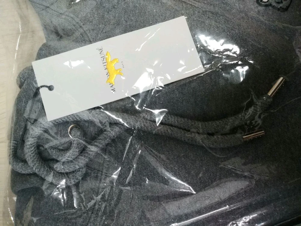 새거~ 메종키츠네 그레이폭스 후드티 이미지