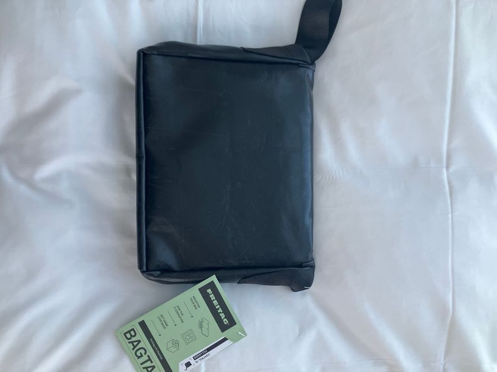 [새상품] 프라이탁 라씨 LASSIE 블랙 올검 이미지