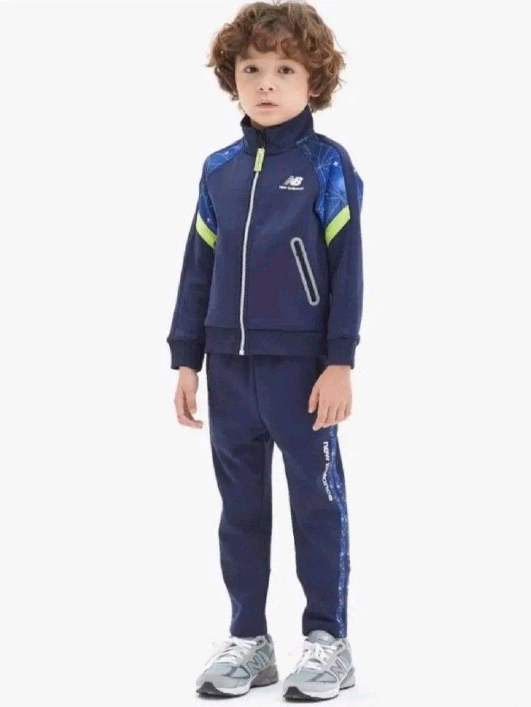 쿨거래시 7만9천택포! 새제품 뉴발란스 키즈 기모 트레이닝 세트 겨울상하세트 사이즈 140--1