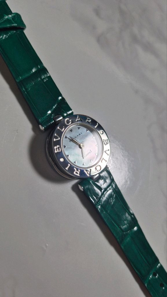 불가리 비제로원 자개다이얼 여성 중고명품시계--0