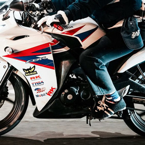 혼다 cbr125 건담 이미지