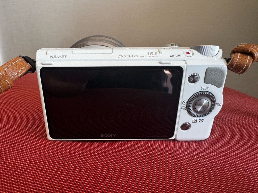 소니 NEX-5T 미러리스 카메라 화이트 이미지