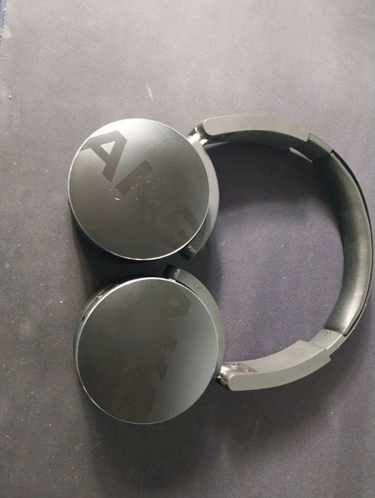 AKG Y50bt 무선 헤드폰--2