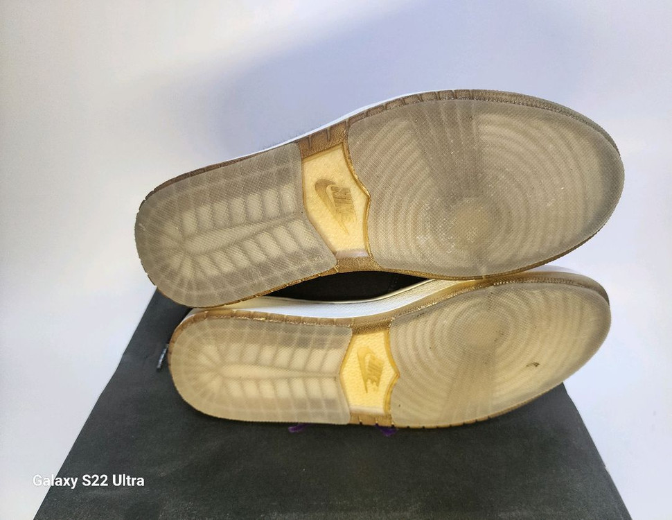 나이키 에어 조던 1 레트로 울트라 하이 블랙/콩코드 275--5