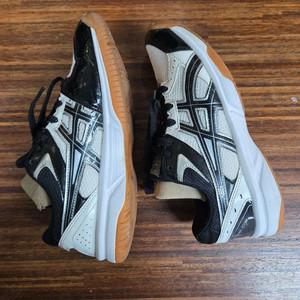 아식스 리브레 cs 인도어화 245