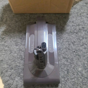 다이슨 무선청소기 V10 대용량 배터리 (새상품) 이미지